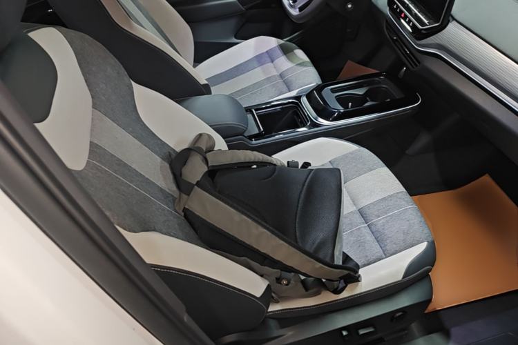 Used Volkswagen ID.4 CROZZ 2022 Pure Edition Limited Edition Right Front Seat