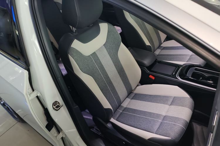 Used Volkswagen ID.4 CROZZ 2022 Pure Edition Limited Edition Right Front Seat