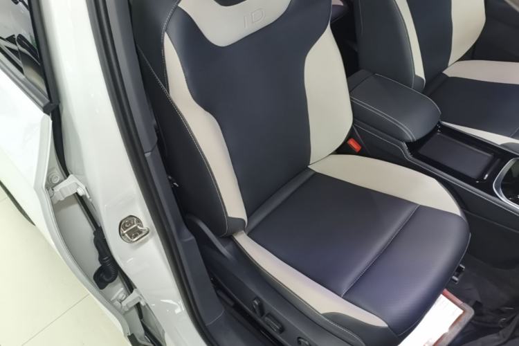 Used Volkswagen ID.4 CROZZ 2022 Standard Range PURE Edition Right Front Seat