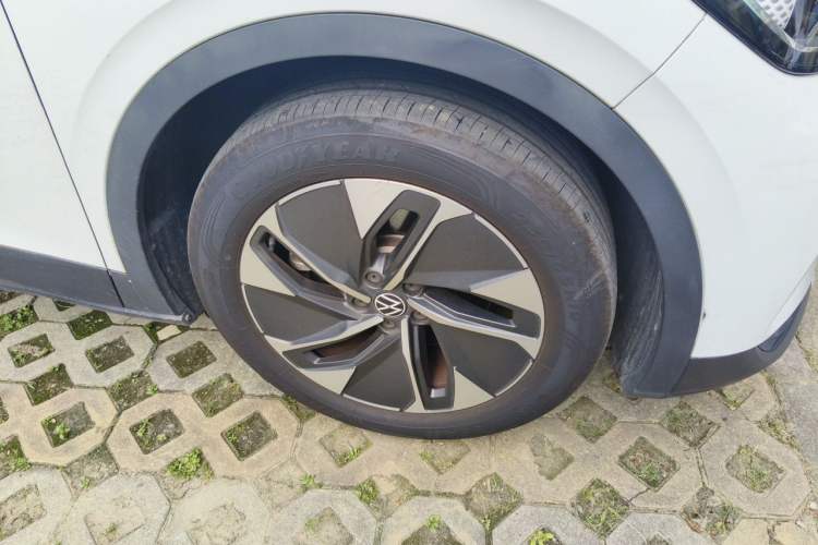 Used Volkswagen ID.4 CROZZ 2022 Pure Edition Limited Edition Right Front Wheel Hub
