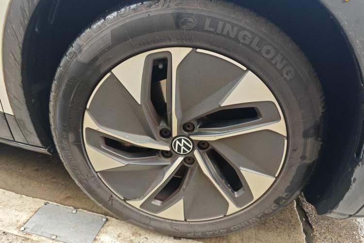 Used Volkswagen ID.4 CROZZ 2022 Pure Edition Limited Edition Right Front Wheel Hub