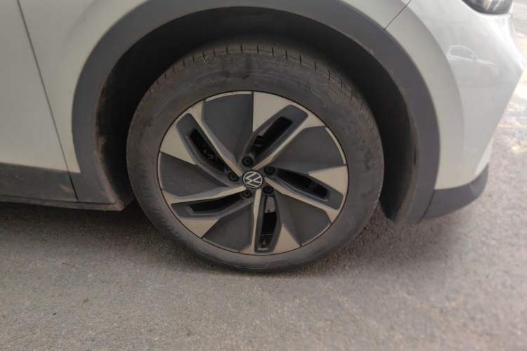 Used Volkswagen ID.4 CROZZ 2022 Pure Edition Limited Edition Right Front Wheel Hub