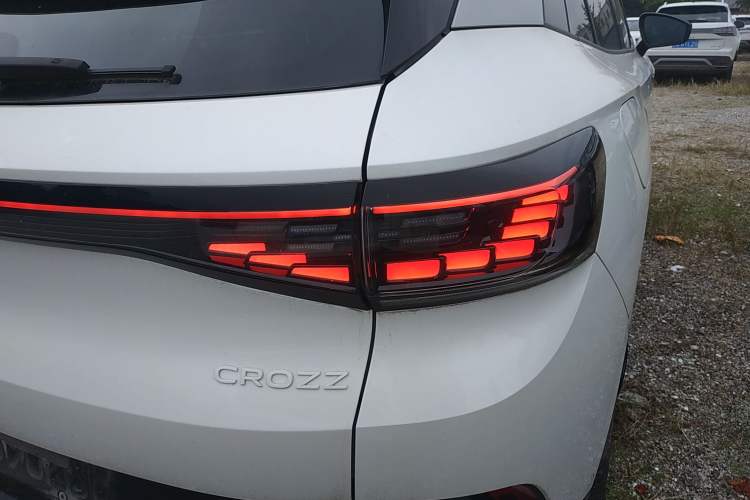 Used Volkswagen ID.4 CROZZ 2022 High-Performance PRIME Edition Right Rear Taillight