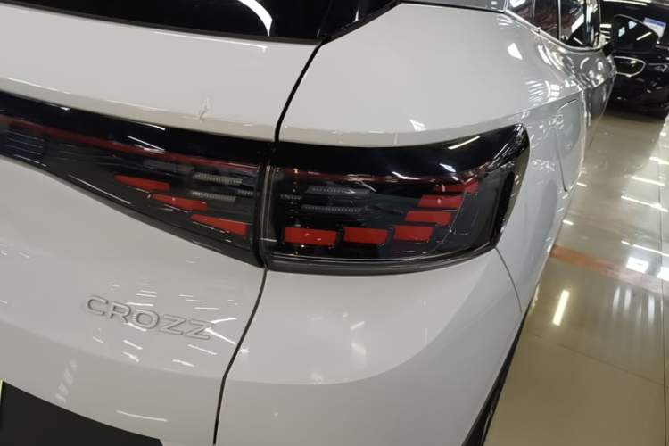 Used Volkswagen ID.4 CROZZ 2022 Long-Range PURE+ Edition Right Rear Taillight