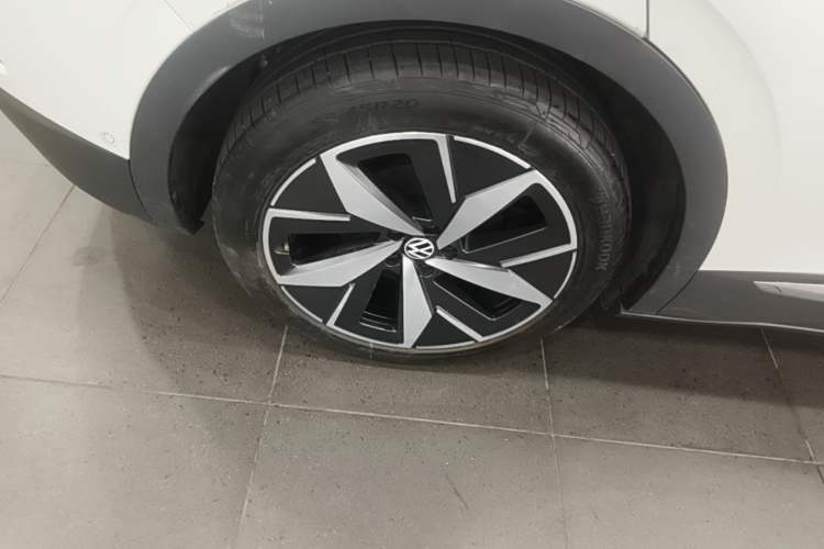 Used Volkswagen ID.4 CROZZ 2022 Long-Range Lite PRO Edition Right Rear Wheel Hub