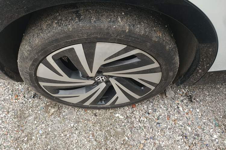 Used Volkswagen ID.4 CROZZ 2022 High-Performance PRIME Edition Right Rear Wheel Hub