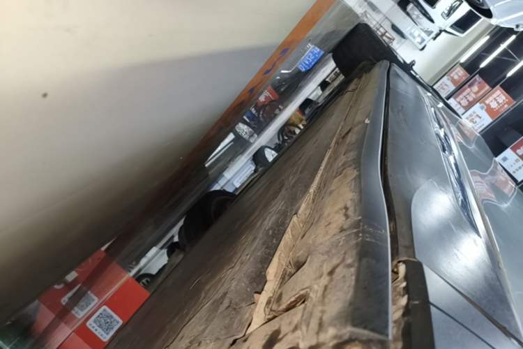 Used Volkswagen ID.4 CROZZ 2022 Long-Range PURE+ Edition Right Side Sill