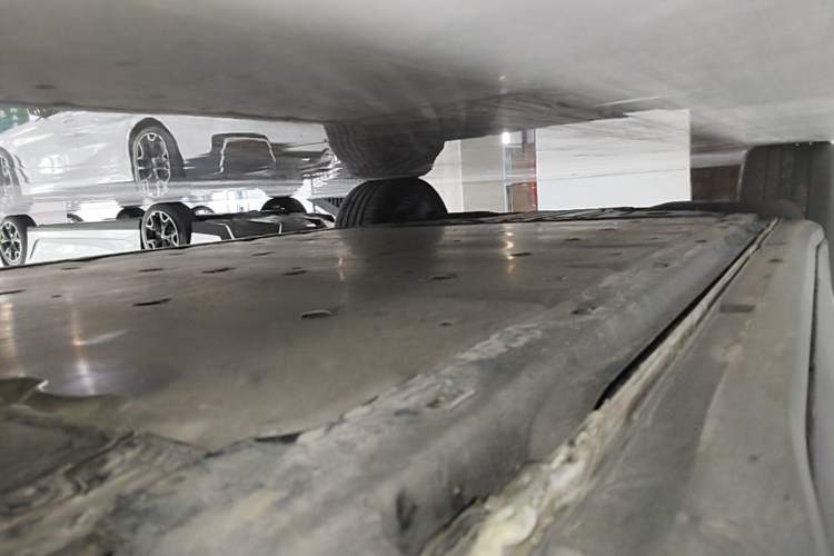 Used Volkswagen ID.4 CROZZ 2022 Long-Range Lite PRO Edition Right Side Sill