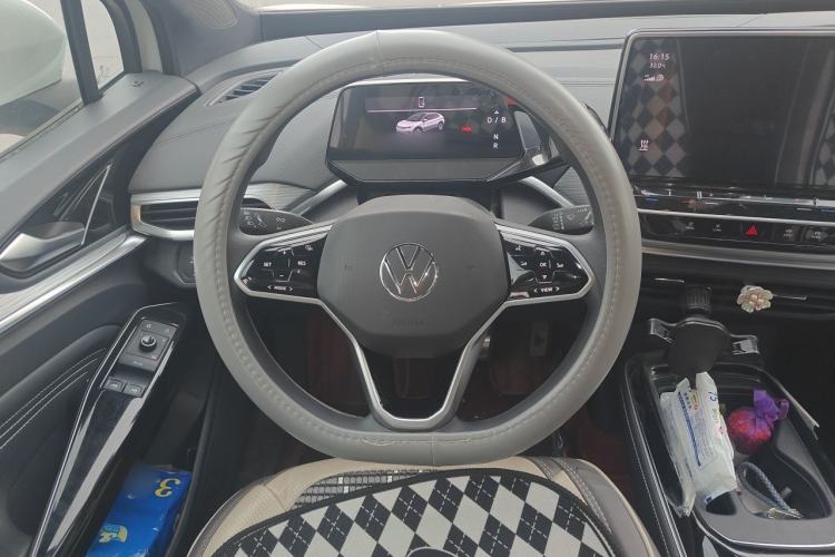 Used Volkswagen ID.4 CROZZ 2022 Standard Range PURE Edition Steering Wheel