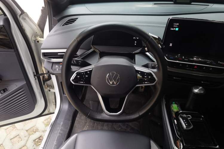 Used Volkswagen ID.4 CROZZ 2022 Long-Range Lite PRO Edition Steering Wheel