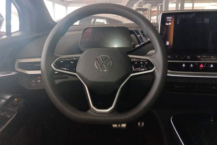 Used Volkswagen ID.4 CROZZ 2022 Standard Range PURE Edition Steering Wheel