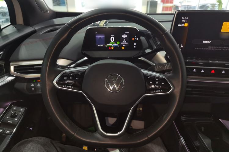 Used Volkswagen ID.4 CROZZ 2022 High-Performance PRIME Edition Steering Wheel