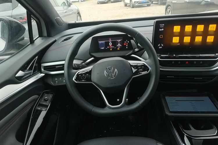 Used Volkswagen ID.4 CROZZ 2022 High-Performance PRIME Edition Steering Wheel