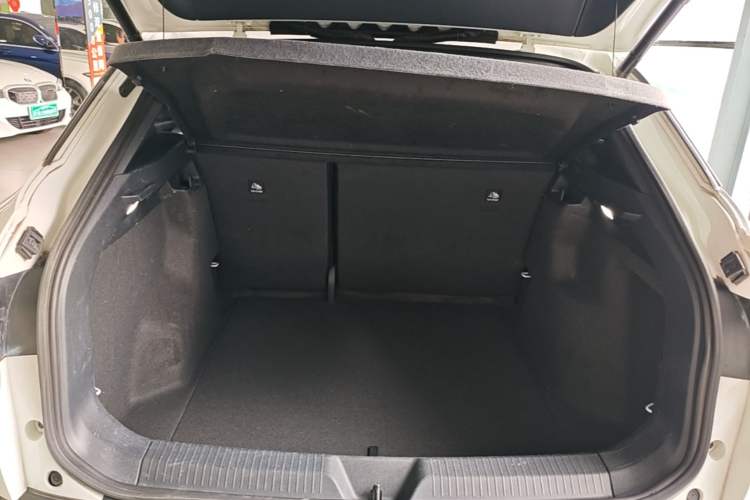 Used Volkswagen ID.4 CROZZ 2022 Pure Edition Limited Edition Trunk