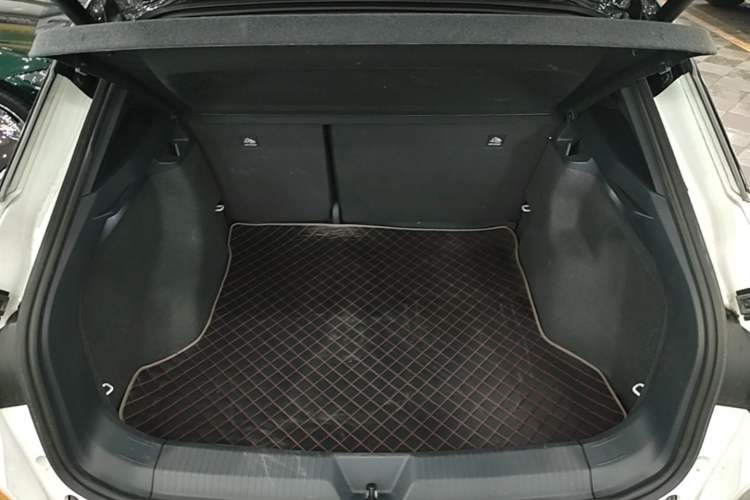 Used Volkswagen ID.4 CROZZ 2022 Long-Range Lite PRO Edition Trunk