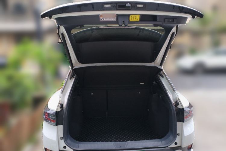 Used Volkswagen ID.4 CROZZ 2022 Long-Range PURE+ Edition Trunk
