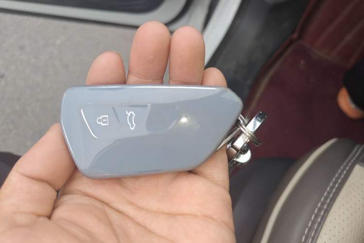 Used Volkswagen ID.4 CROZZ 2022 Standard Range PURE Edition Vehicle Key