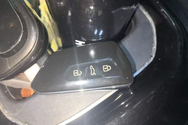 Used Volkswagen ID.4 CROZZ 2022 Long-Range PURE+ Edition Vehicle Key
