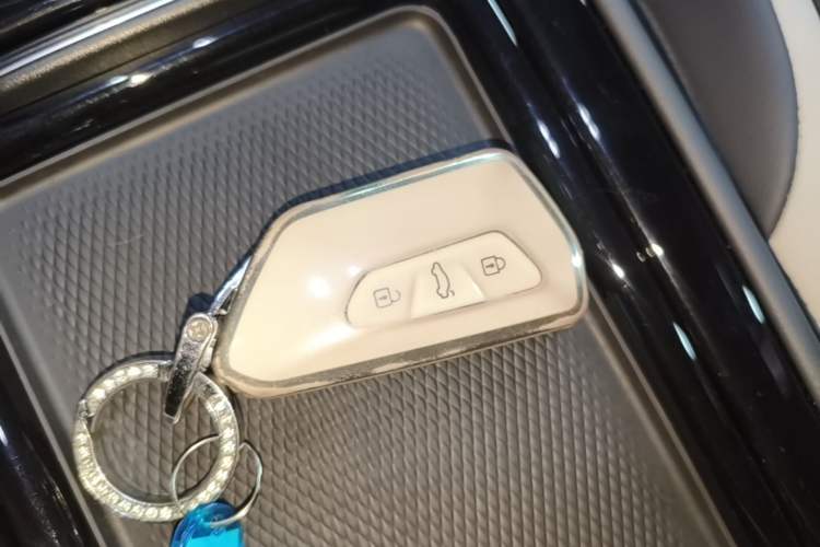 Used Volkswagen ID.4 CROZZ 2022 Standard Range PURE Edition Vehicle Key