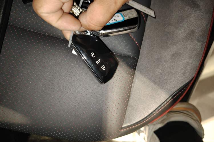Used Volkswagen ID.4 CROZZ 2022 High-Performance PRIME Edition Vehicle Key