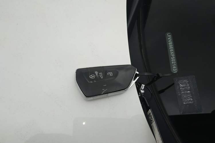 Used Volkswagen ID.4 CROZZ 2022 High-Performance PRIME Edition Vehicle Key