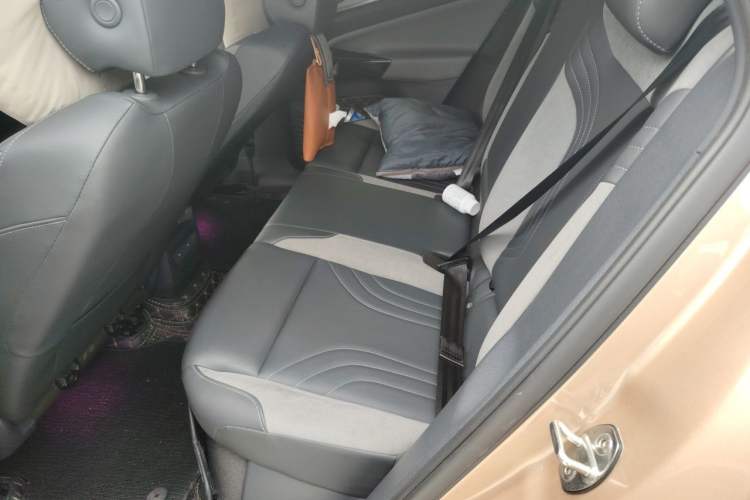 Used Volkswagen ID.4 CROZZ 2022 Long-Range Lite PRO Edition Left Rear Seat
