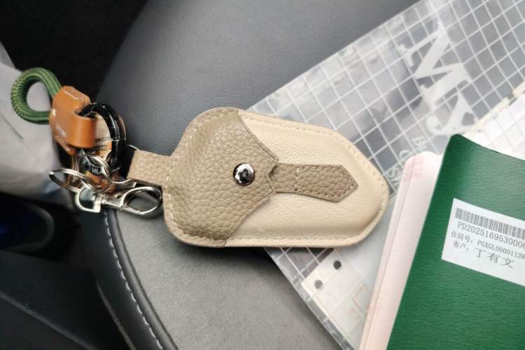Used Volkswagen ID.4 CROZZ 2022 Long-Range Lite PRO Edition Vehicle Key