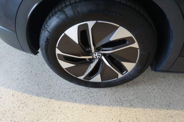 Used Volkswagen ID.4 CROZZ 2024 Pure Edition Limited Edition Exterior 8