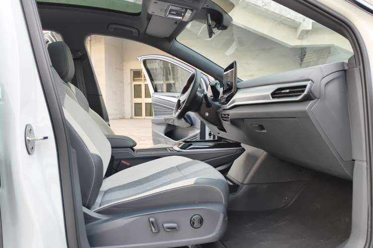 Used Volkswagen ID.4 CROZZ 2024 Pure Edition Limited Edition Interior 4