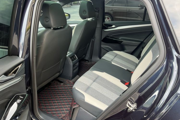 Used Volkswagen ID.4 CROZZ 2024 Pure Edition Limited Edition Interior 6