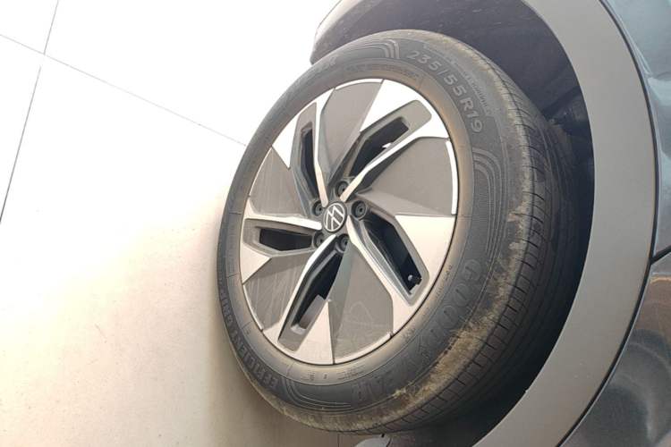 Used Volkswagen ID.4 CROZZ 2024 Pure Edition Limited Edition Right Rear Wheel Hub