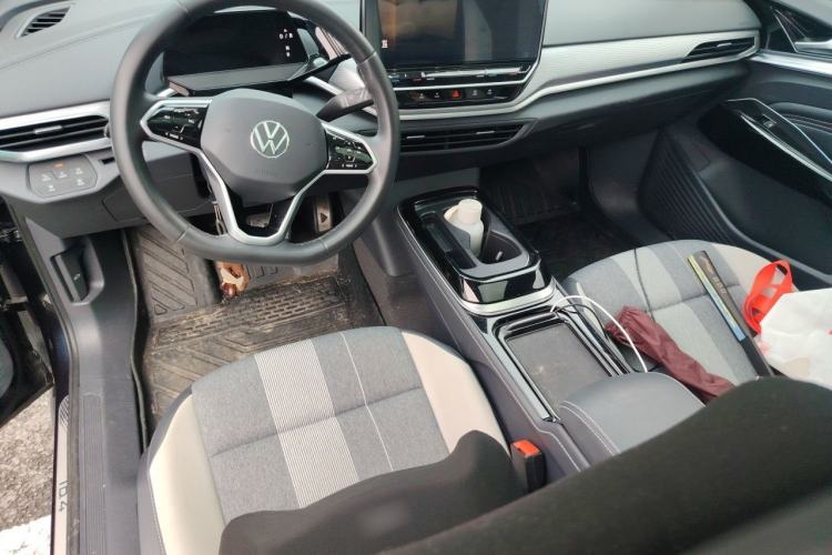 Used Volkswagen ID.4 CROZZ 2024 PURE+ model Center Console