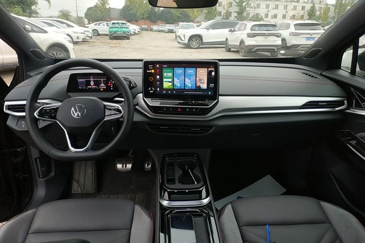 Used Volkswagen ID.4 CROZZ 2024 Facelifted PRIME Center Console