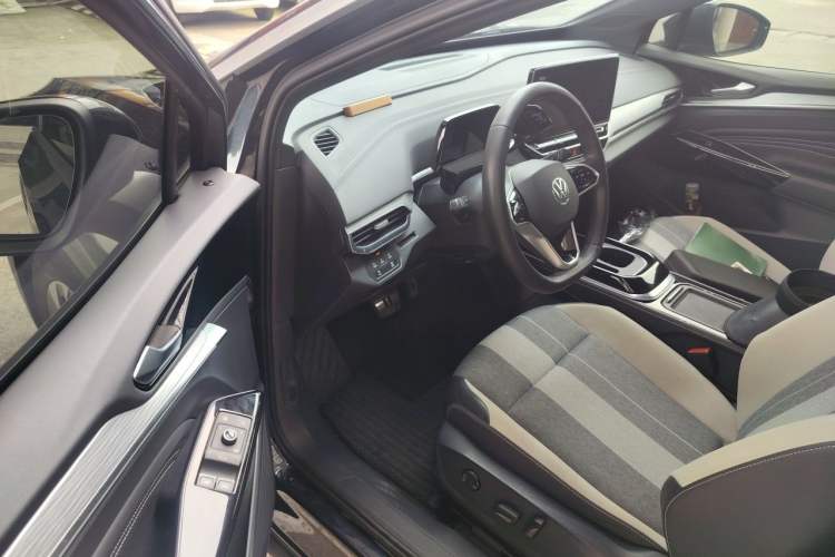 Used Volkswagen ID.4 CROZZ 2024 Pure Edition Limited Edition Driver Seat
