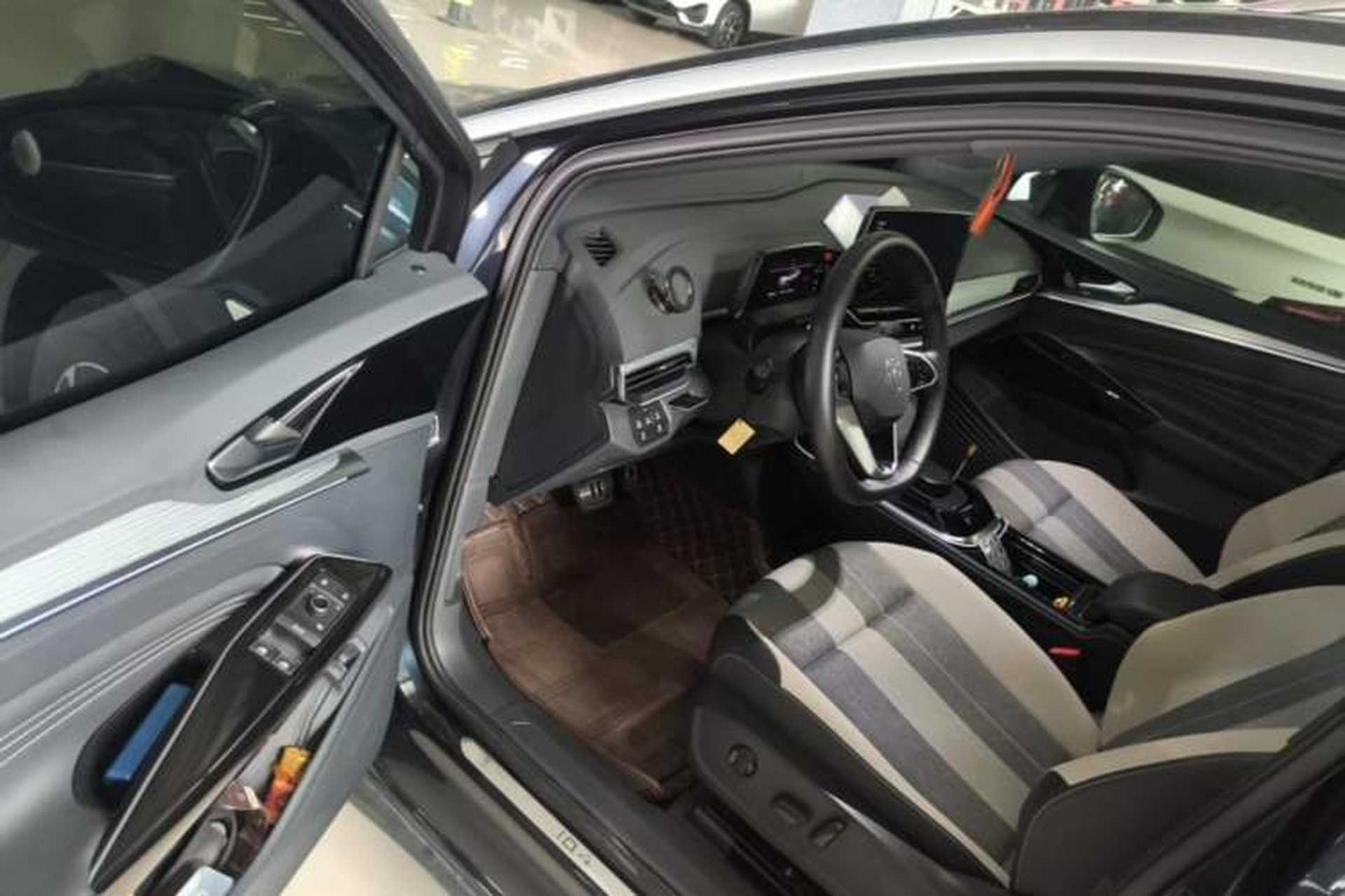 Used Volkswagen ID.4 CROZZ 2024 Revised Version PURE+ Driver Seat