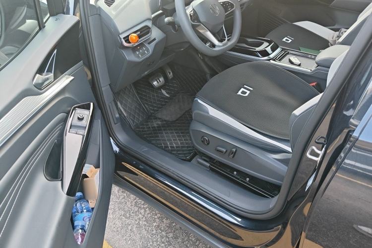 Used Volkswagen ID.4 CROZZ 2024 Pure Edition Limited Edition Driver Seat