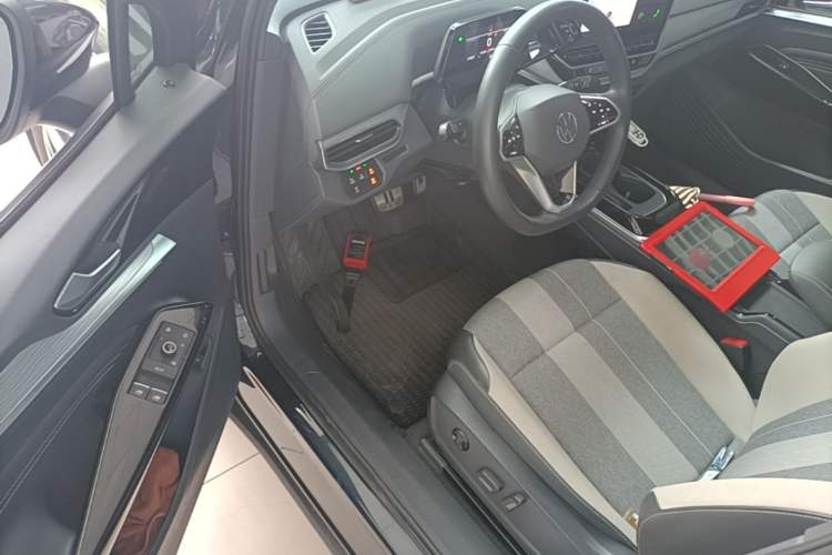 Used Volkswagen ID.4 CROZZ 2024 Pure Edition Limited Edition Driver Seat