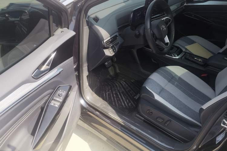 Used Volkswagen ID.4 CROZZ 2024 Pure Edition Limited Edition Driver Seat