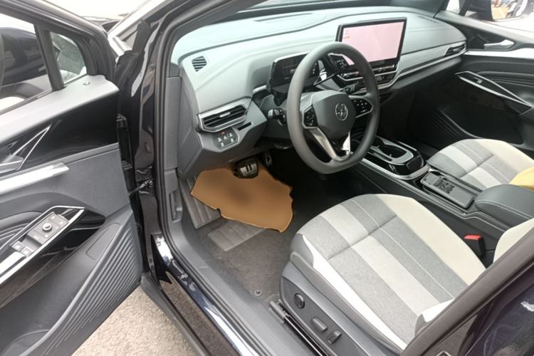 Used Volkswagen ID.4 CROZZ 2024 Pure Edition Limited Edition Driver Seat