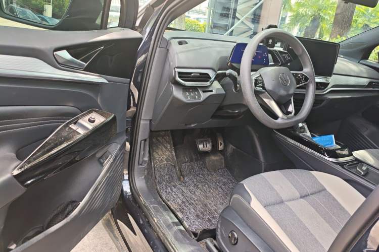 Used Volkswagen ID.4 CROZZ 2024 Pure Edition Limited Edition Driver Seat