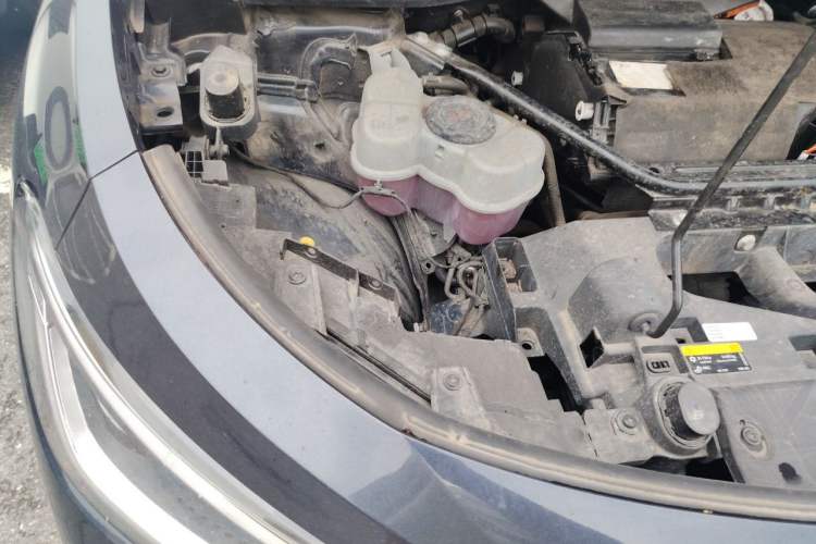 Used Volkswagen ID.4 CROZZ 2024 PURE+ model Engine Bay Right