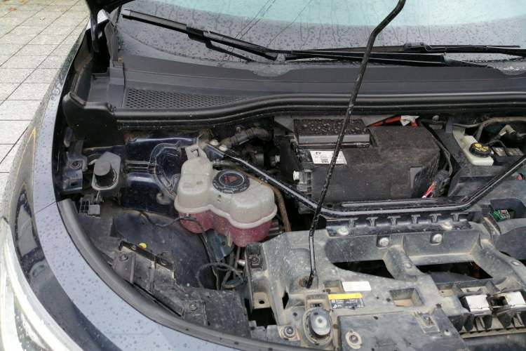 Used Volkswagen ID.4 CROZZ 2024 PRO Model Engine Bay Right