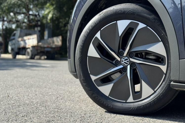 Used Volkswagen ID.4 CROZZ 2024 Pure Edition Limited Edition Exterior 4