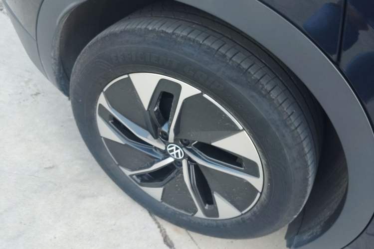 Used Volkswagen ID.4 CROZZ 2024 Revised Version PURE+ Exterior 5
