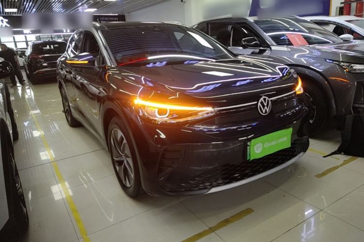 Used Volkswagen ID.4 CROZZ 2024 Pure Edition Limited Edition Front Right 45 Deg