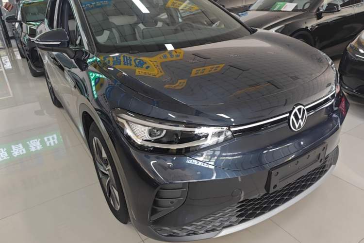 Used Volkswagen ID.4 CROZZ 2024 Pure Edition Limited Edition Front Right 45 Deg