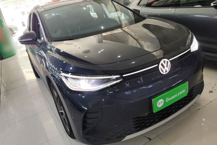 Used Volkswagen ID.4 CROZZ 2024 PURE+ model Front Right 45 Deg
