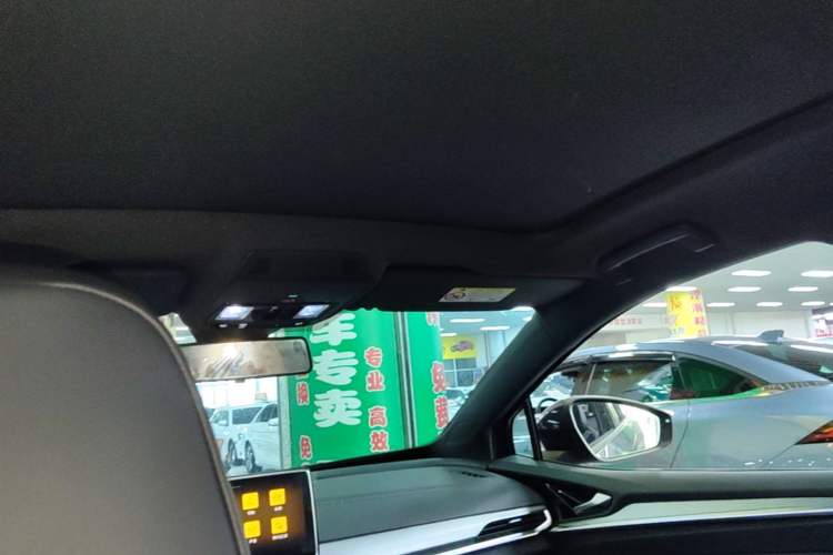 Used Volkswagen ID.4 CROZZ 2024 PURE+ model Headliner