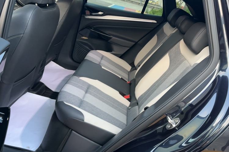 Used Volkswagen ID.4 CROZZ 2024 Pure Edition Limited Edition Interior 2