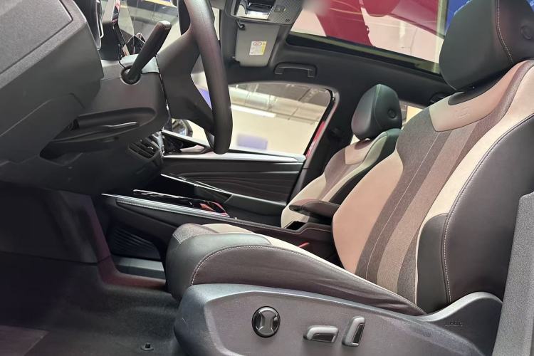 Used Volkswagen ID.4 CROZZ 2024 Pure Edition Limited Edition Interior 3